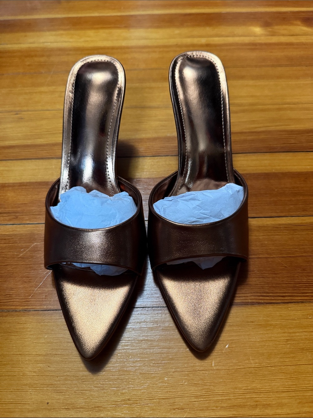 Women’s Pointed-Toe Slide Heels in Metallic Brown